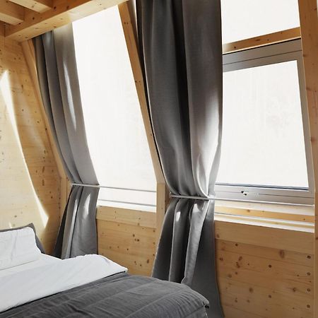 Mondholz - Urban Inn 24-7 Инсбрук Екстериор снимка